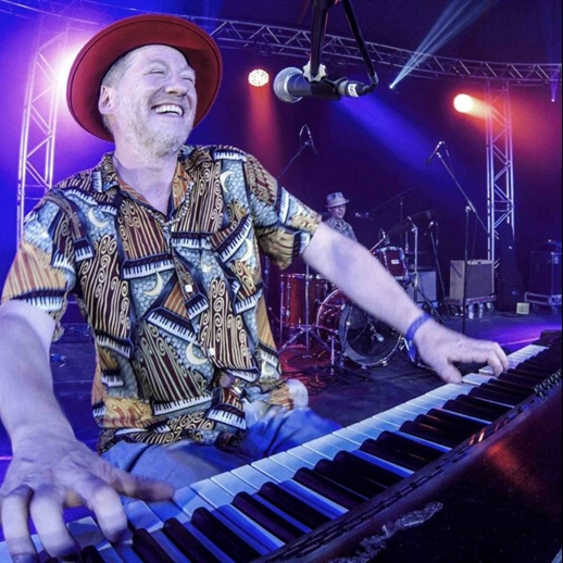 DOM PIPKIN TRIO 