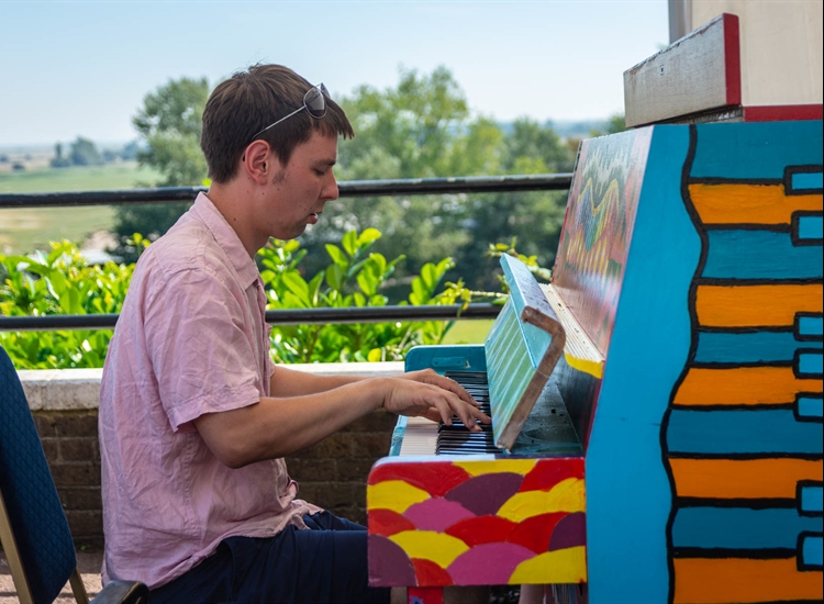 STREET PIANOS