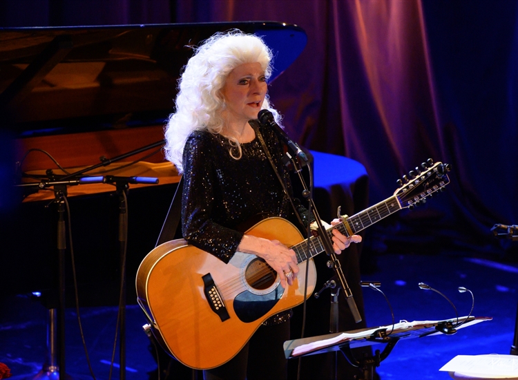 JUDY COLLINS