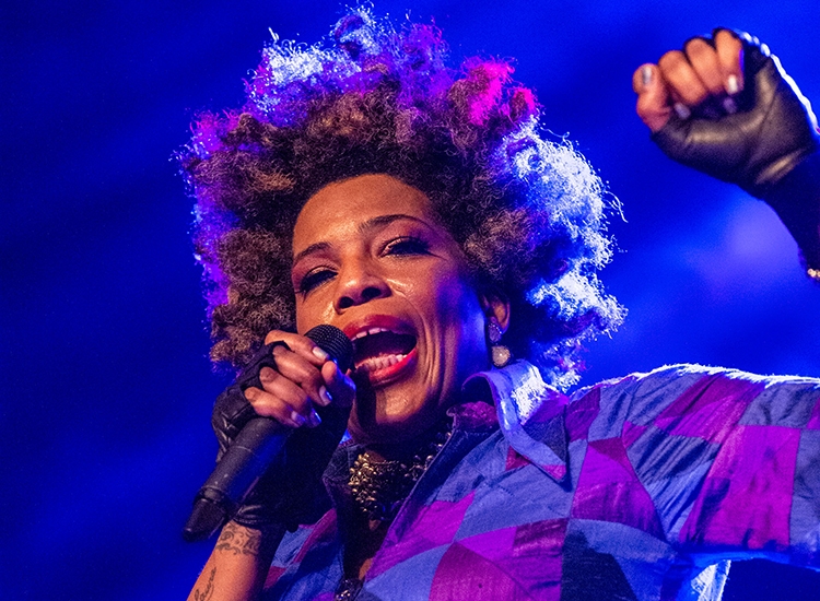 MACY GRAY